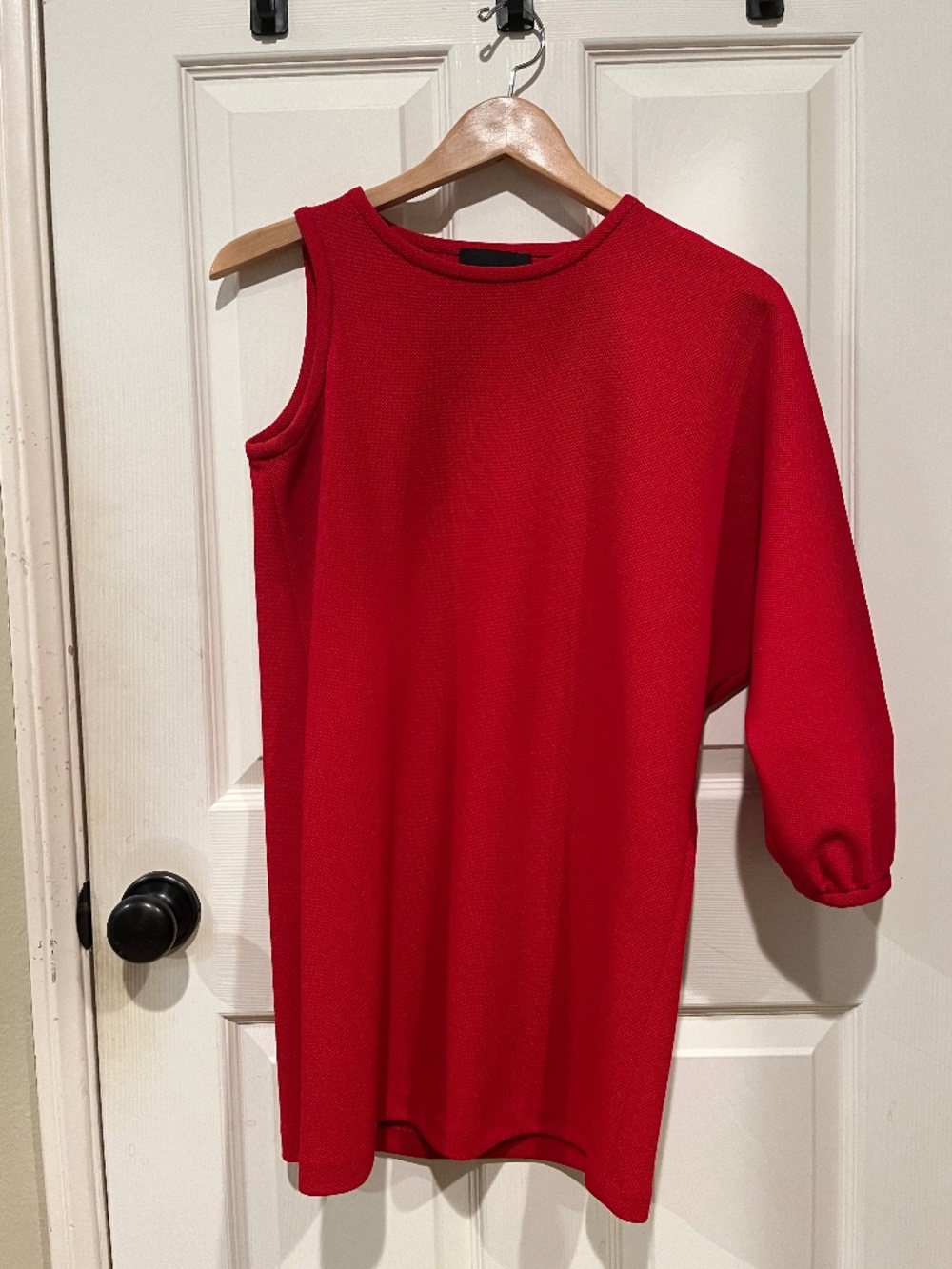 Cynthia Rowley Red Asymmetric One Sleeve Cold Shoulder Textured Top Tunic XS